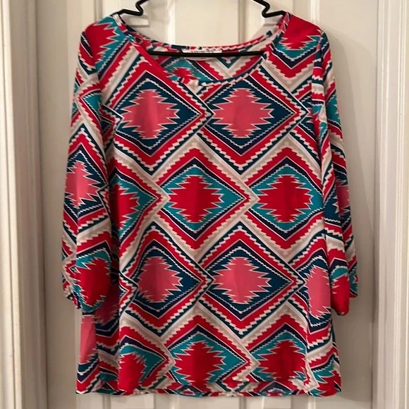 Peach Love Cream California size Large Flowy Shirt